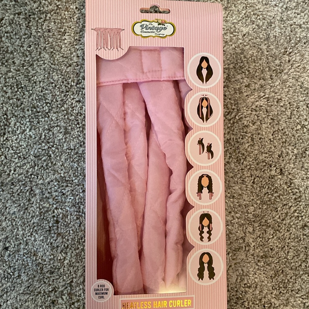 New In Box Heatless Hair Curler